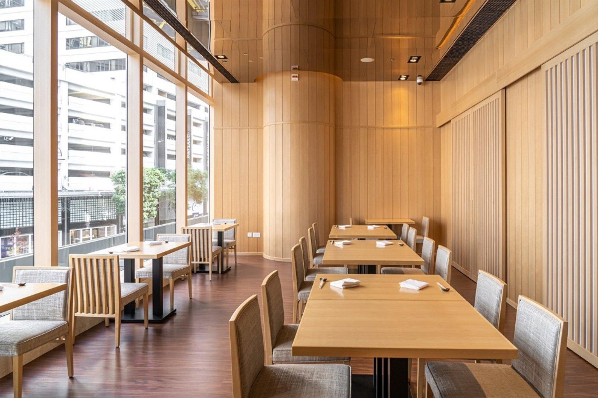Crowne Plaza Hong Kong Causeway Bay By Ihg Hotel Exterior photo