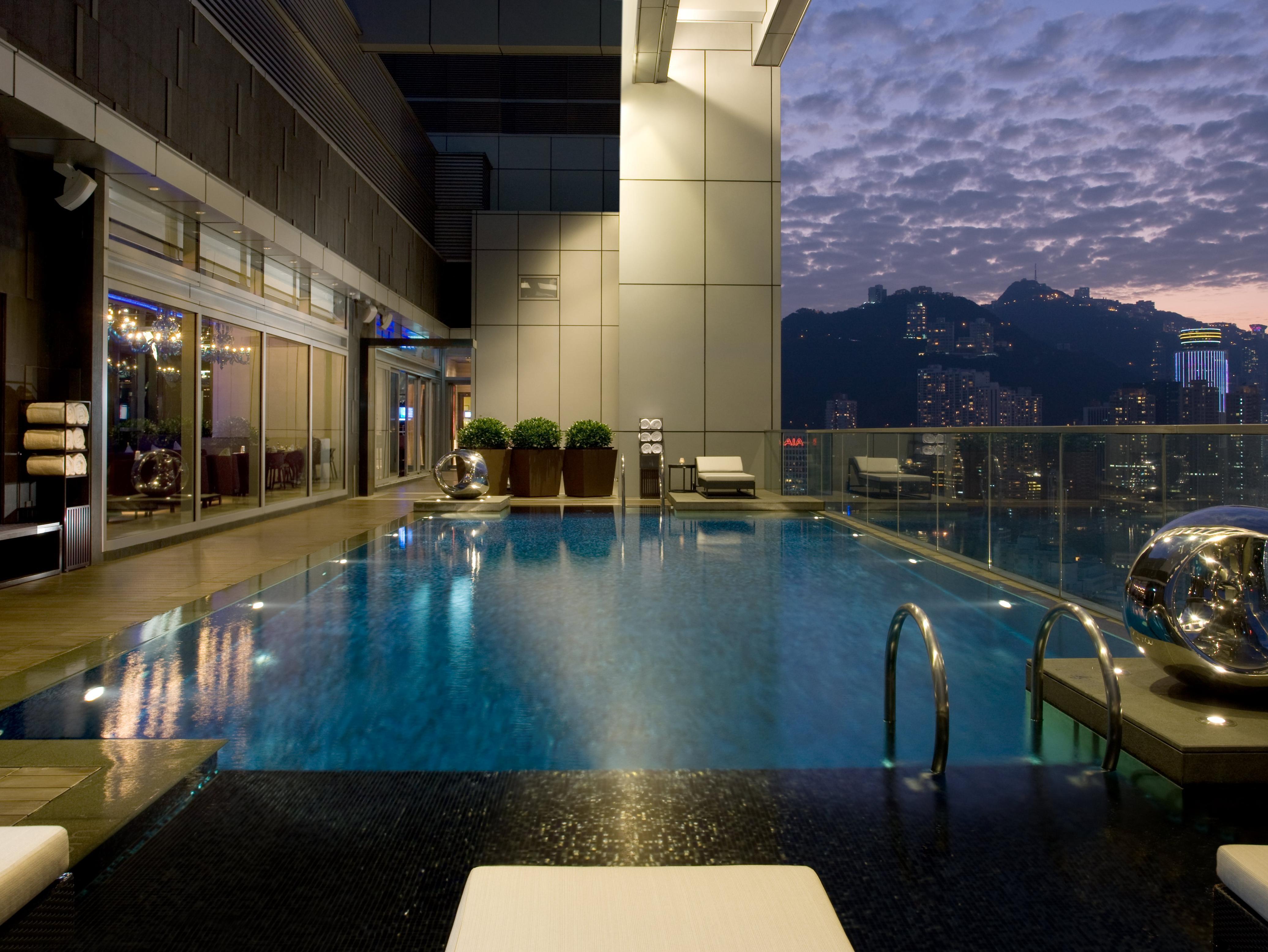 Crowne Plaza Hong Kong Causeway Bay By Ihg Hotel Exterior photo