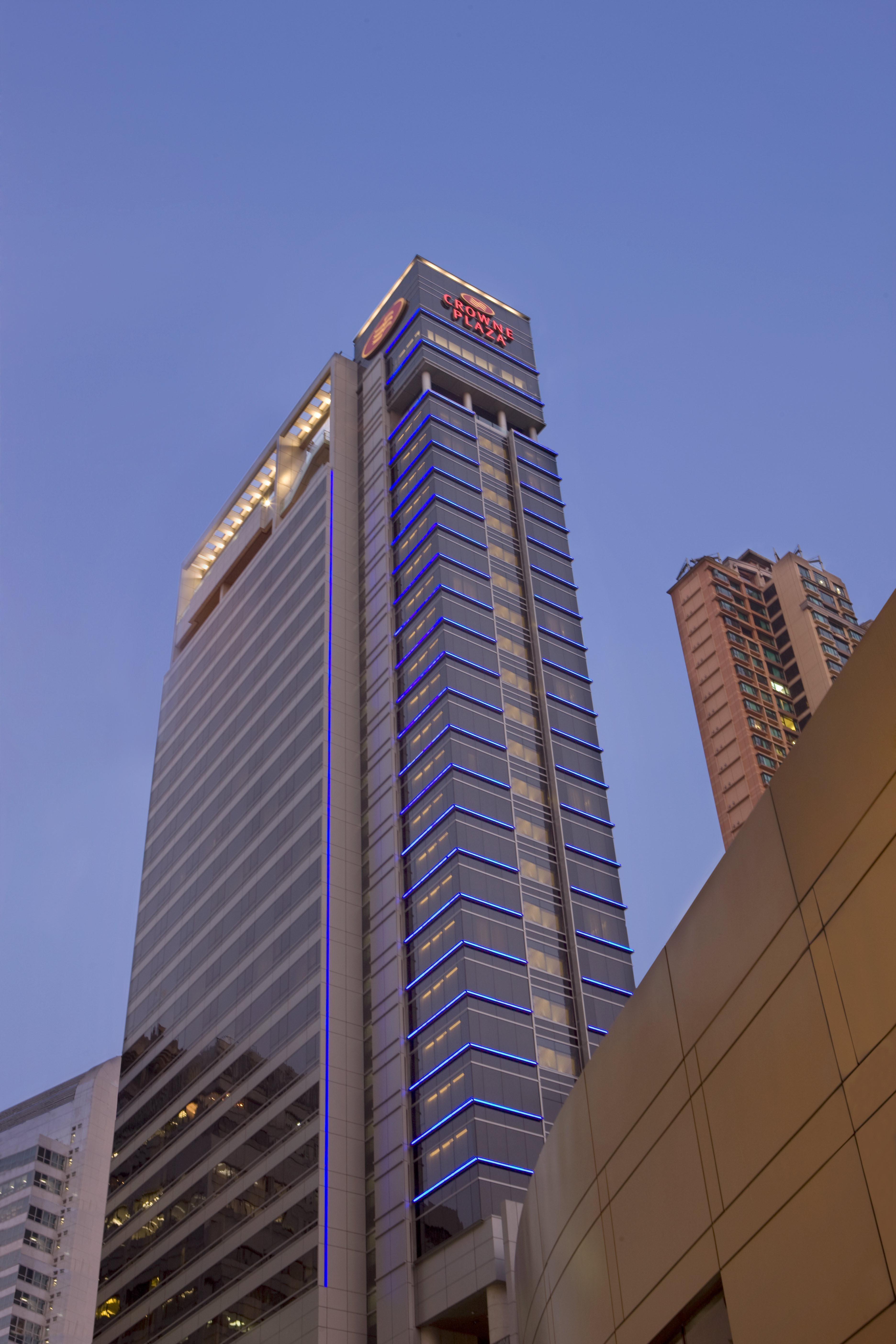 Crowne Plaza Hong Kong Causeway Bay By Ihg Hotel Exterior photo
