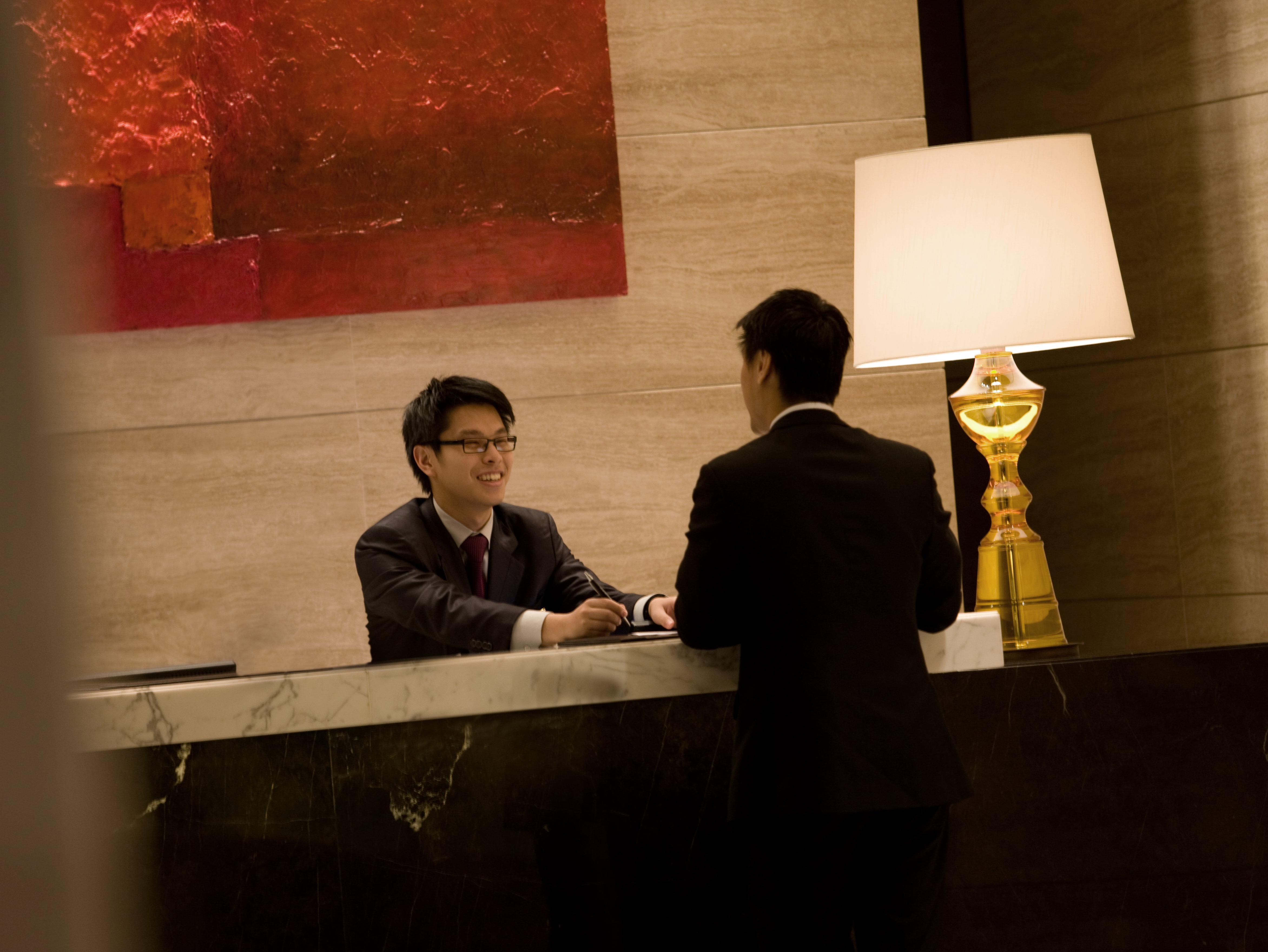 Crowne Plaza Hong Kong Causeway Bay By Ihg Hotel Exterior photo