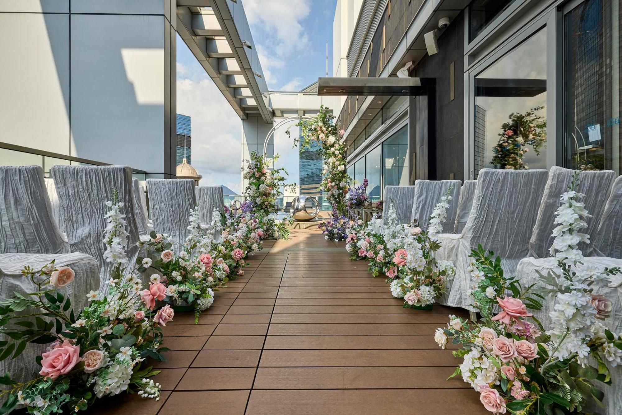 Crowne Plaza Hong Kong Causeway Bay By Ihg Hotel Exterior photo