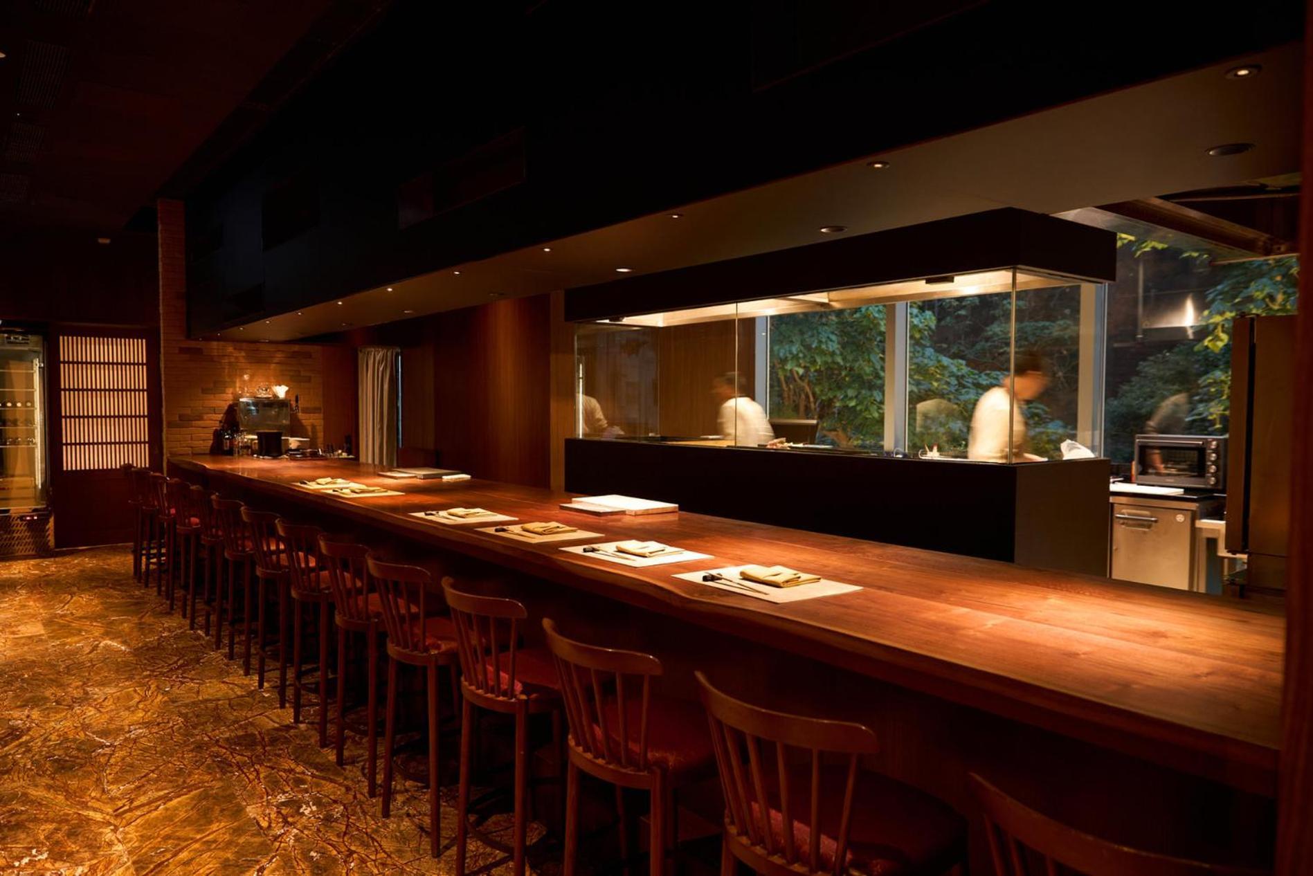 Crowne Plaza Hong Kong Causeway Bay By Ihg Hotel Exterior photo
